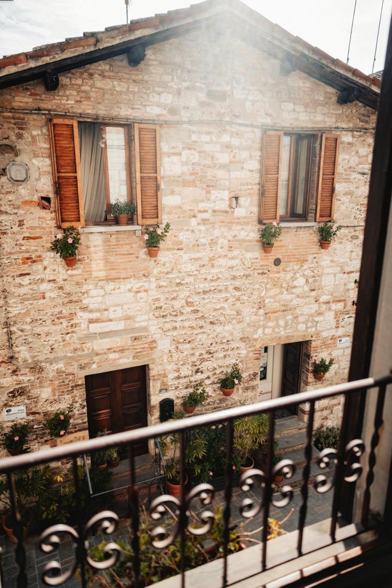 Locanda Del Duca グッビオ エクステリア 写真